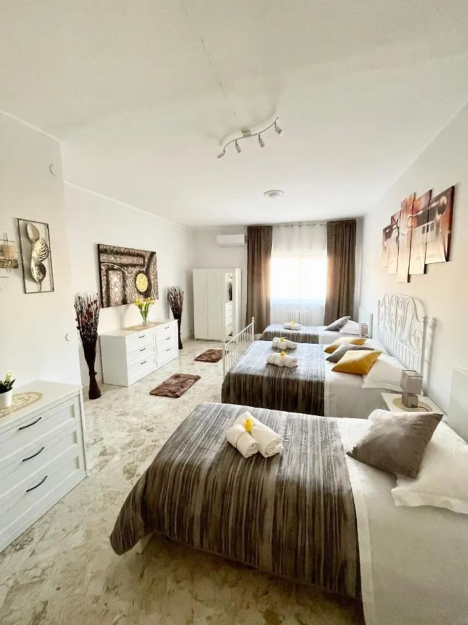 Apartment Savoia Бари Италия